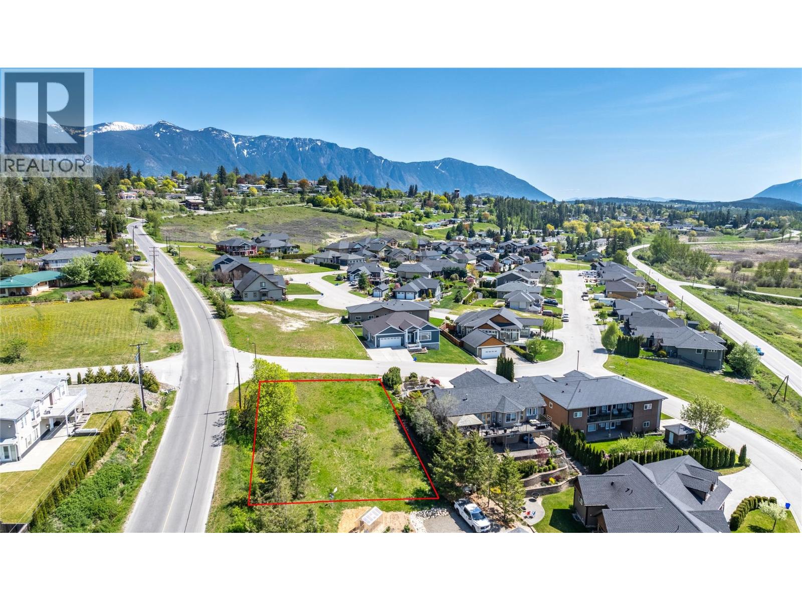1031 Selkirk Drive, Creston, British Columbia  V0B 1G3 - Photo 2 - 10370556