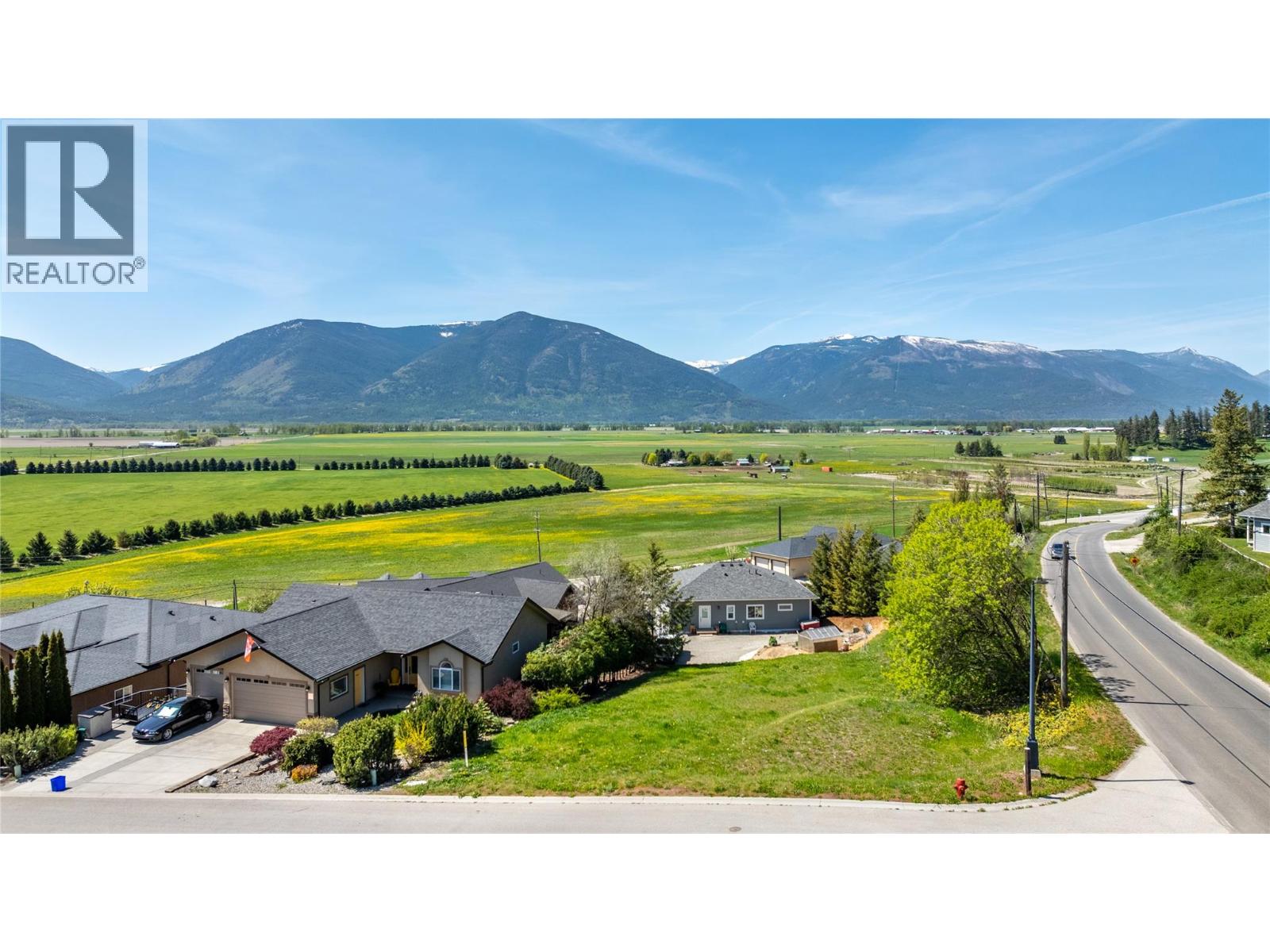 1031 Selkirk Drive, Creston, British Columbia  V0B 1G3 - Photo 3 - 10370556