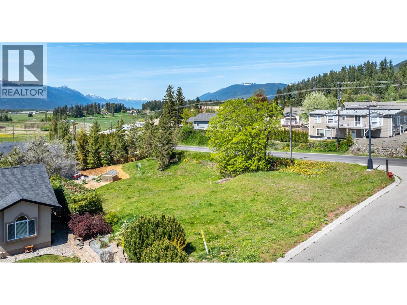 1031 Selkirk Drive, Creston, British Columbia  V0B 1G3 - Photo 5 - 10370556