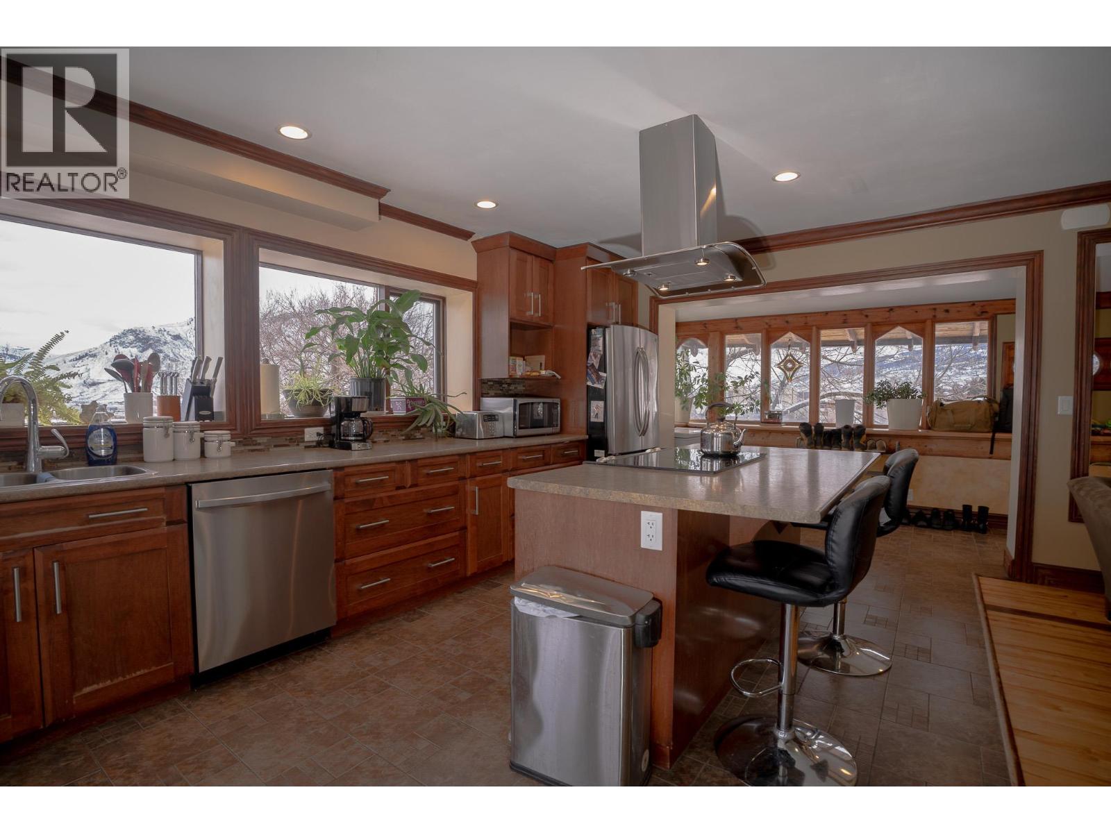 299 Seymour Street W, Kamloops, British Columbia  V2C 1E8 - Photo 4 - 10370559