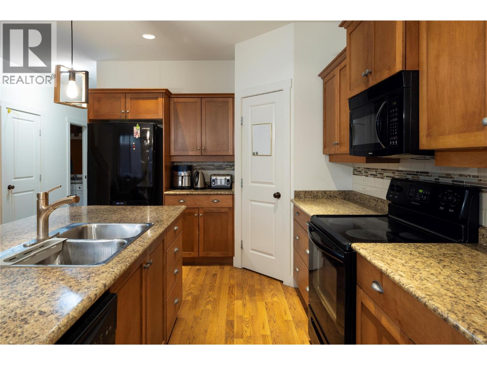 10634 Powley Court Unit# 208, Lake Country, British Columbia  V4V 2R4 - Photo 10 - 10370276