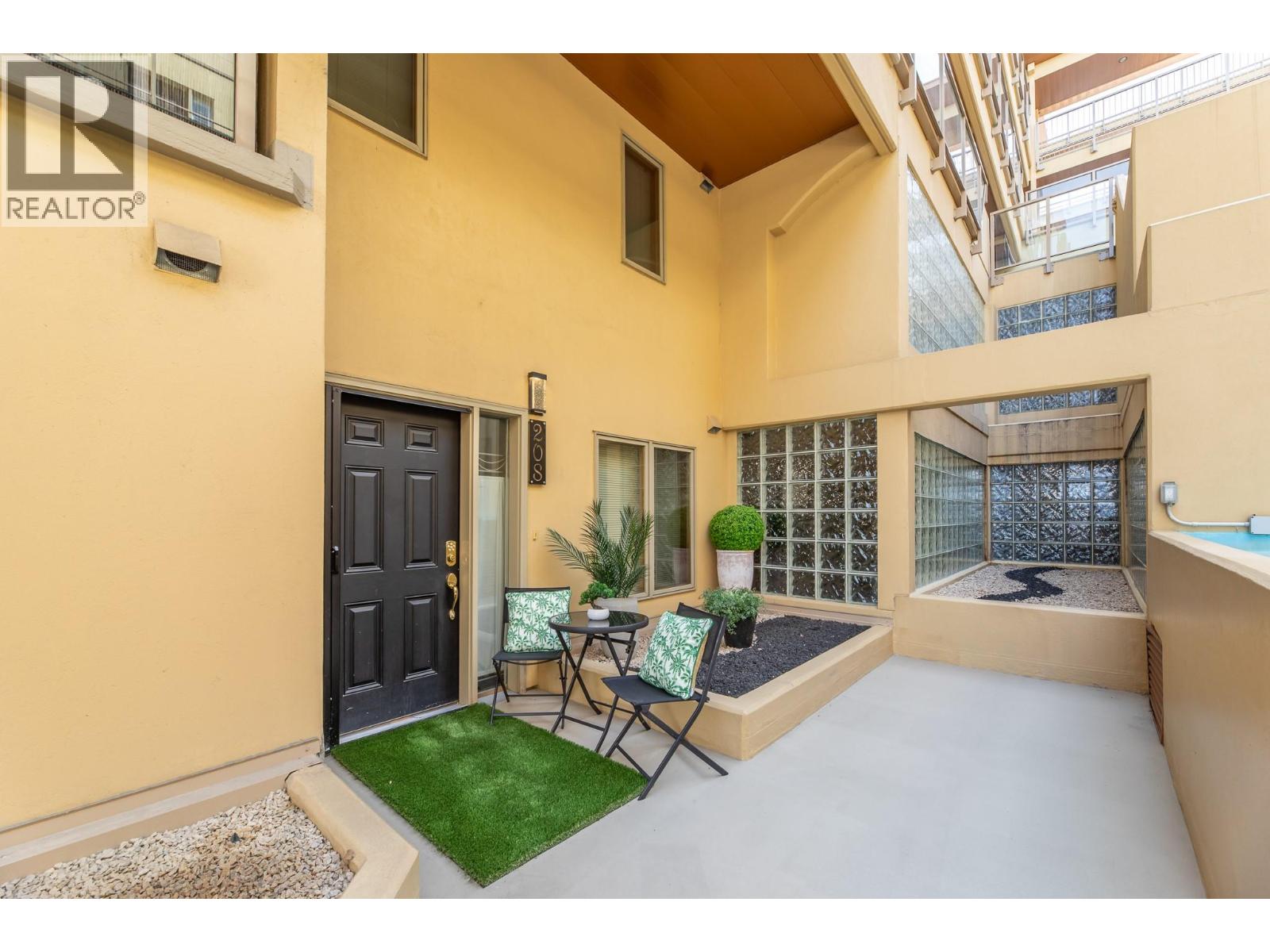 250 Marina Way Unit# 208, Penticton, British Columbia  V2A 1H4 - Photo 3 - 10370646