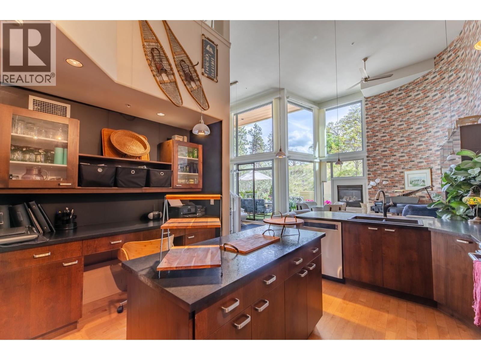 250 Marina Way Unit# 208, Penticton, British Columbia  V2A 1H4 - Photo 9 - 10370646