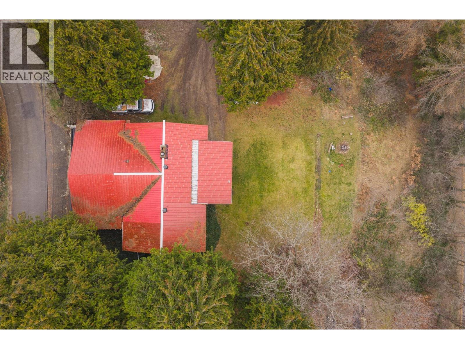 701 10th Avenue, Castlegar, British Columbia  V1N 1K8 - Photo 11 - 10370337