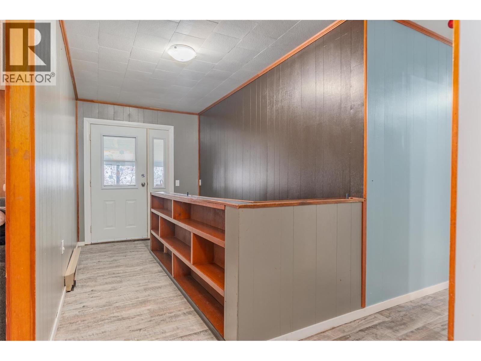 701 10th Avenue, Castlegar, British Columbia  V1N 1K8 - Photo 26 - 10370337