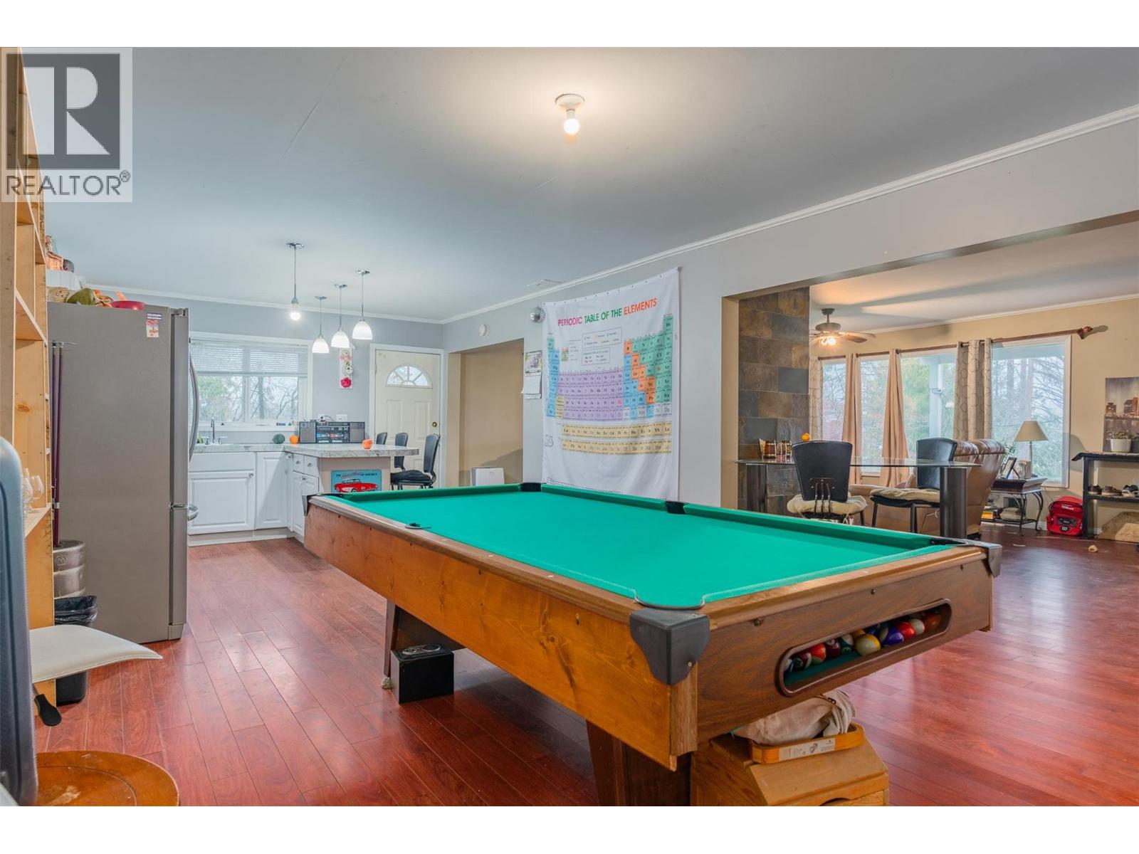 701 10th Avenue, Castlegar, British Columbia  V1N 1K8 - Photo 44 - 10370337