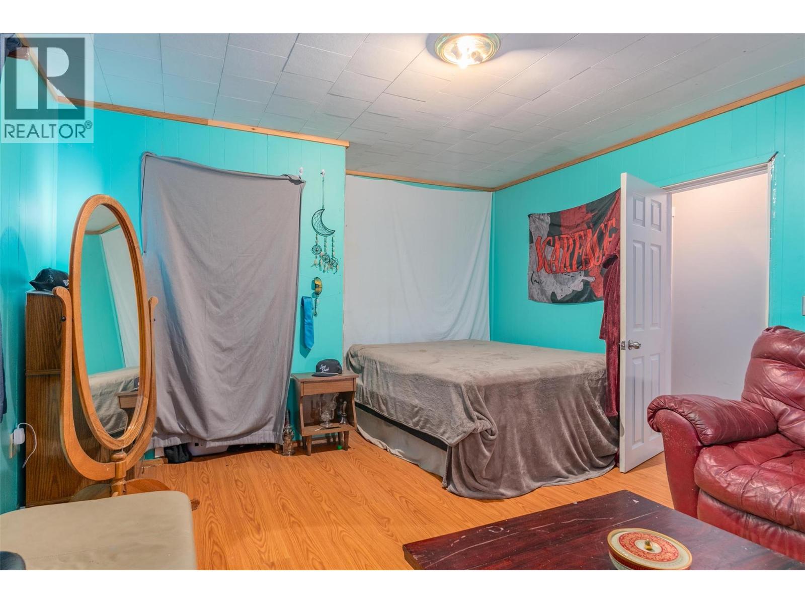 701 10th Avenue, Castlegar, British Columbia  V1N 1K8 - Photo 48 - 10370337