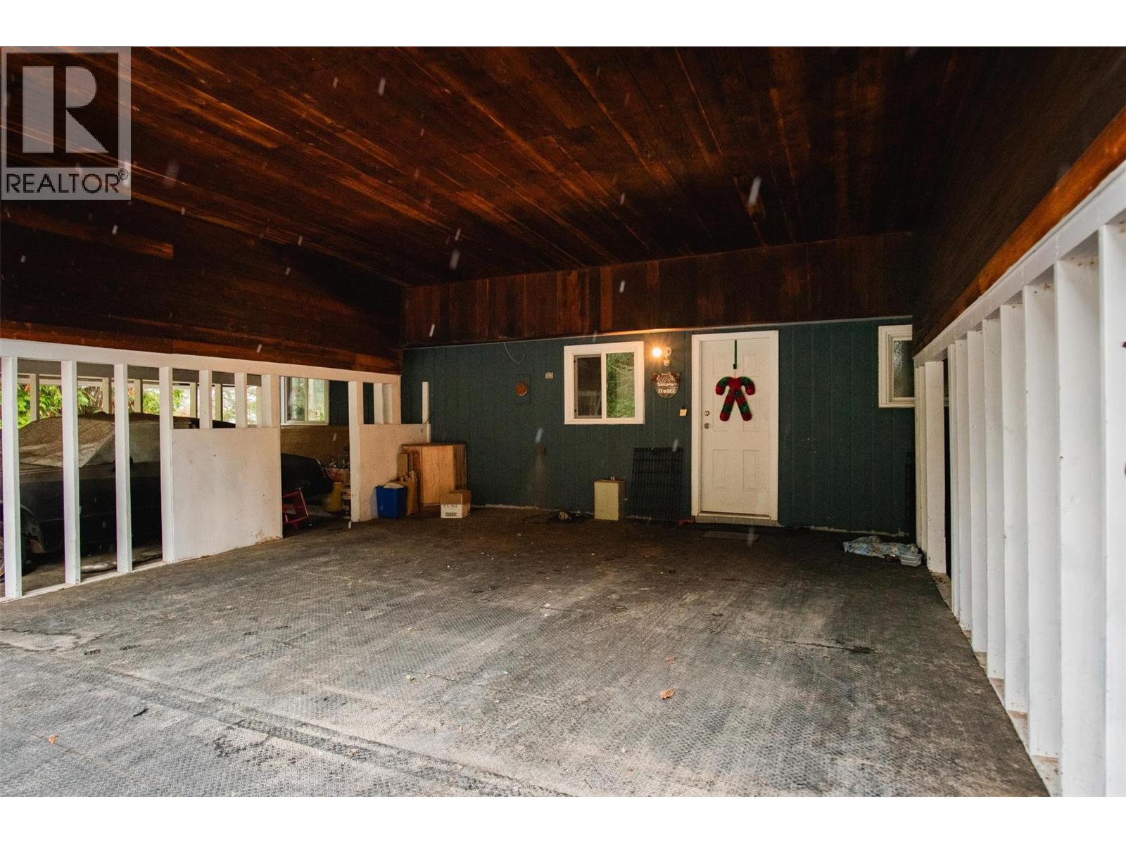 701 10th Avenue, Castlegar, British Columbia  V1N 1K8 - Photo 60 - 10370337