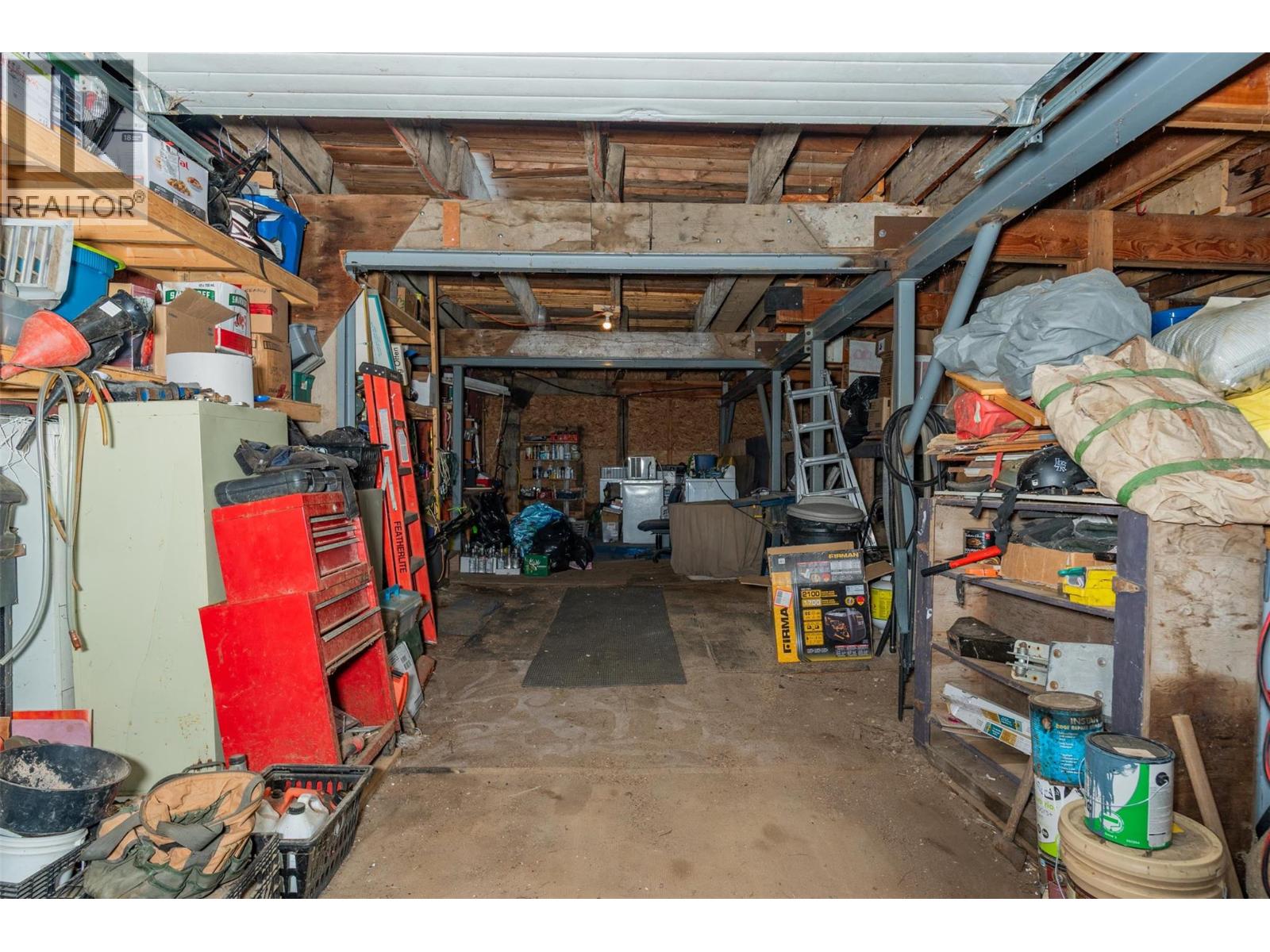 701 10th Avenue, Castlegar, British Columbia  V1N 1K8 - Photo 84 - 10370337