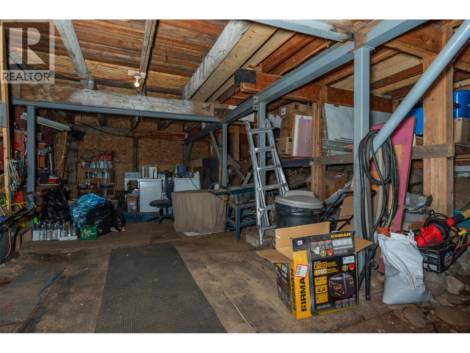 701 10th Avenue, Castlegar, British Columbia  V1N 1K8 - Photo 85 - 10370337
