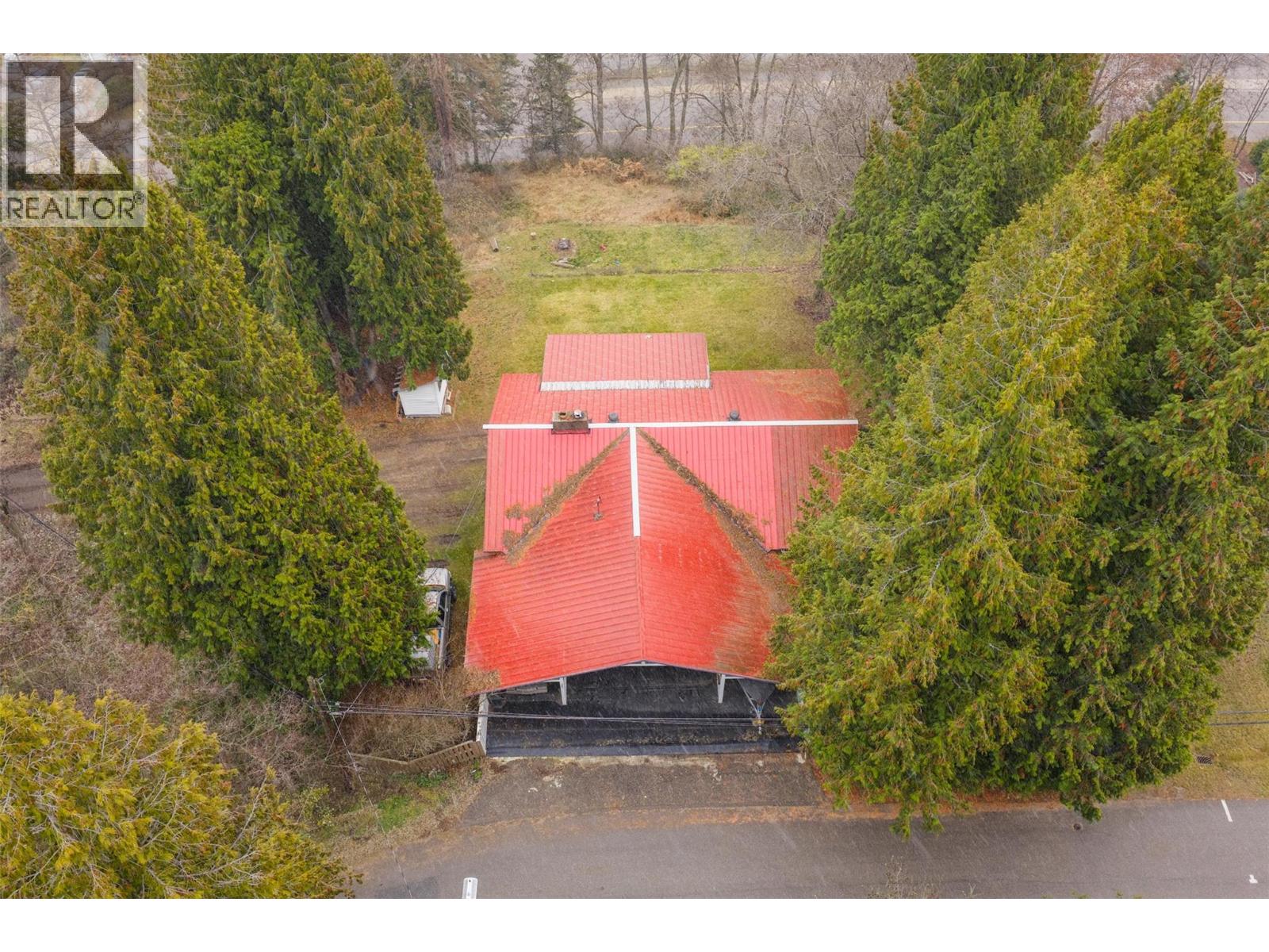 701 10th Avenue, Castlegar, British Columbia  V1N 1K8 - Photo 9 - 10370337