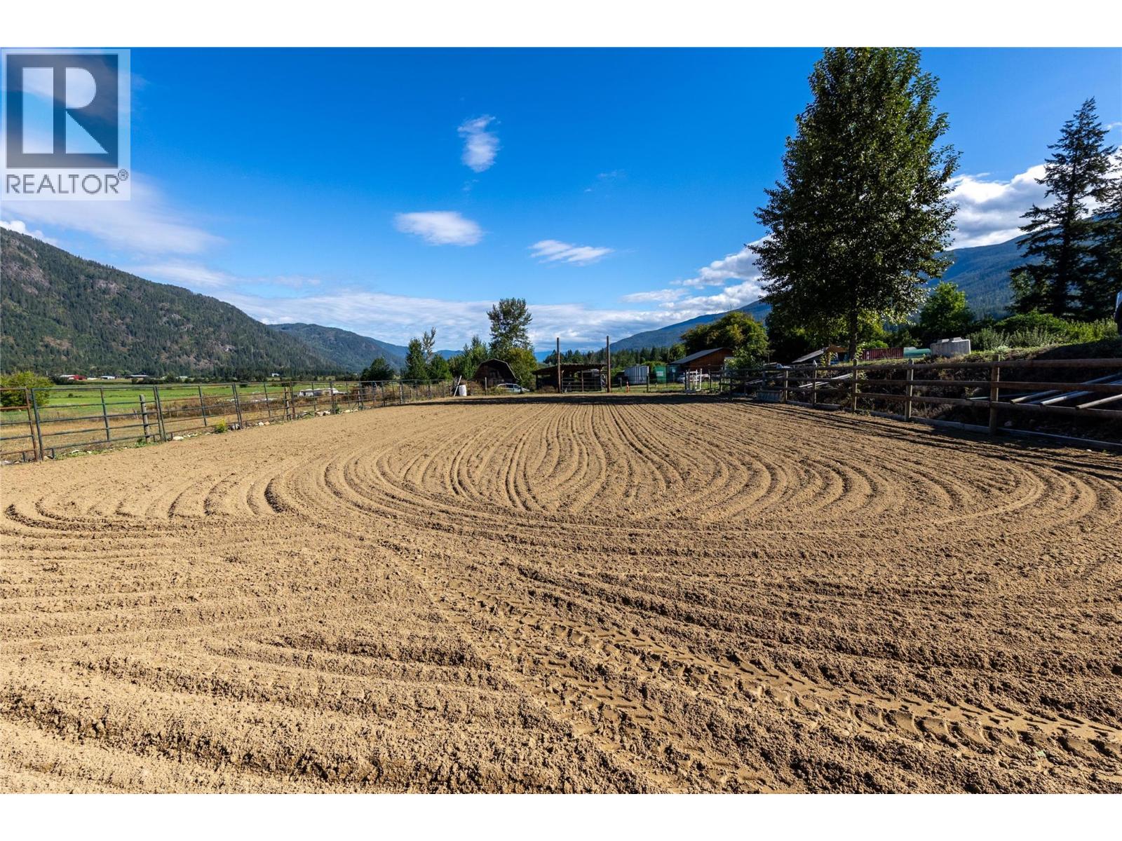 7630 97a Highway, Mara, British Columbia  V0E 2K0 - Photo 40 - 10370680