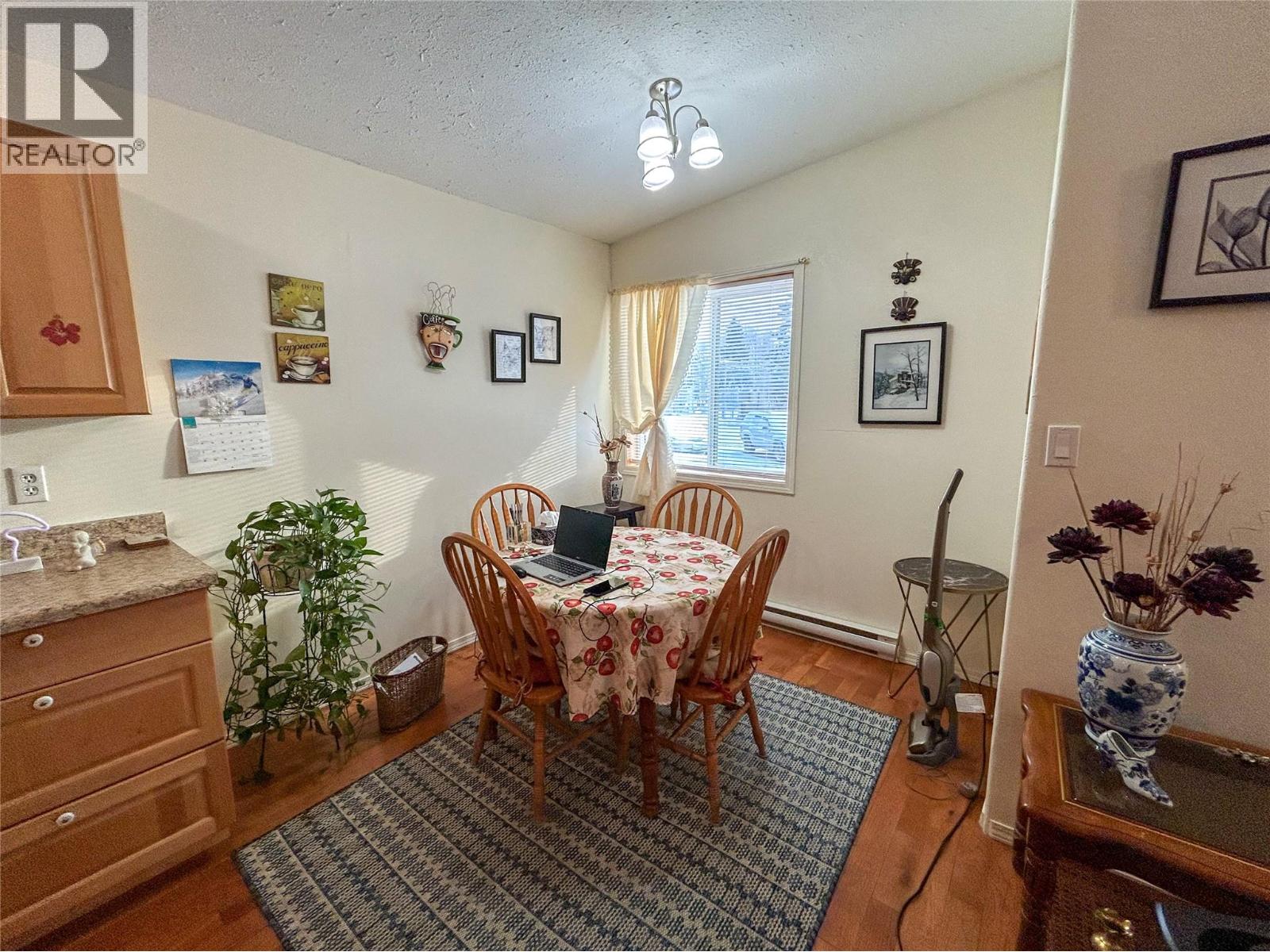 416 Sayward Avenue, Salmo, British Columbia  V0G 1Z0 - Photo 10 - 10370564