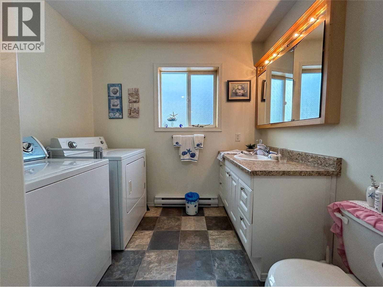 416 Sayward Avenue, Salmo, British Columbia  V0G 1Z0 - Photo 14 - 10370564