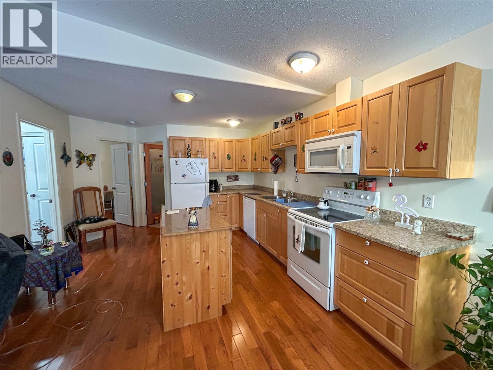 416 Sayward Avenue, Salmo, British Columbia  V0G 1Z0 - Photo 9 - 10370564