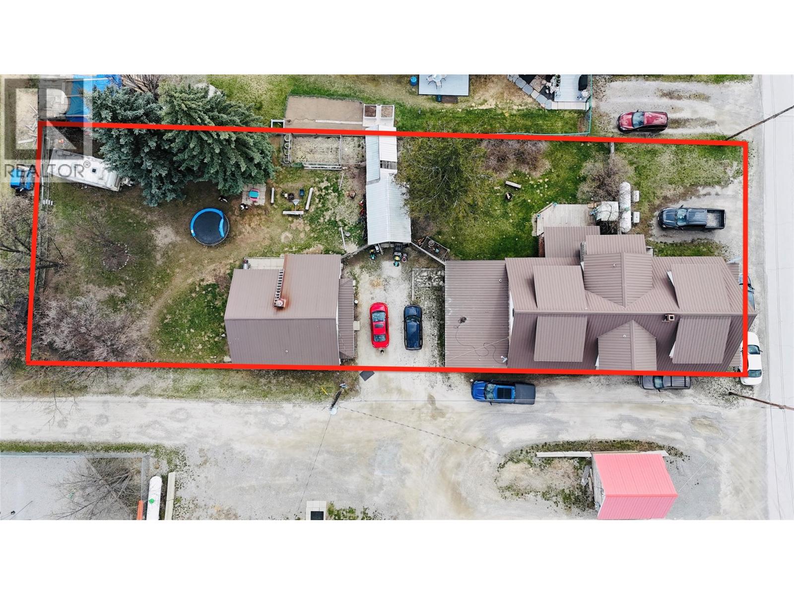 5744 VERMILLION Street, edgewater, British Columbia