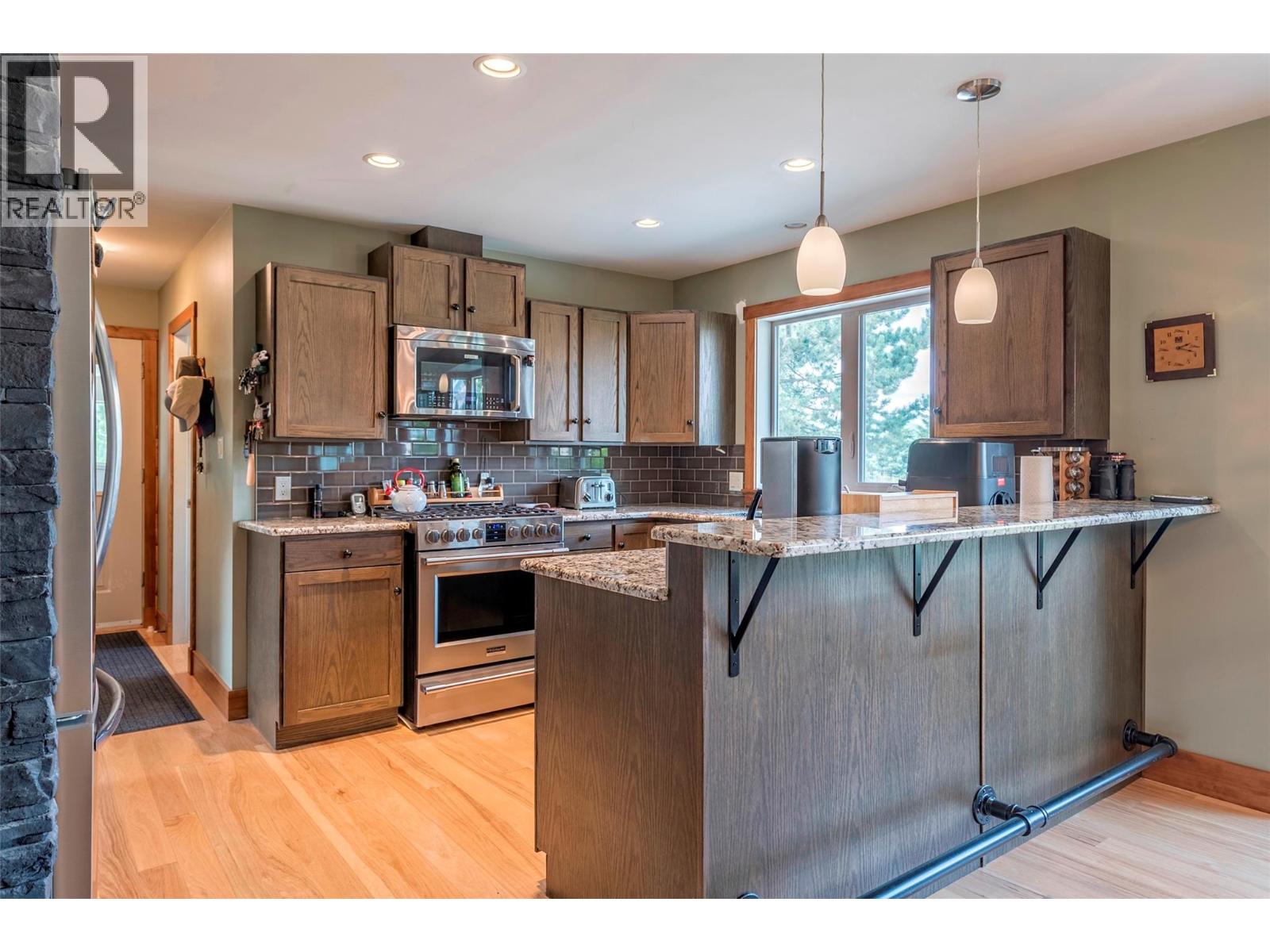 7800 Howe Drive, Coldstream, British Columbia  V1B 3C3 - Photo 4 - 10370575