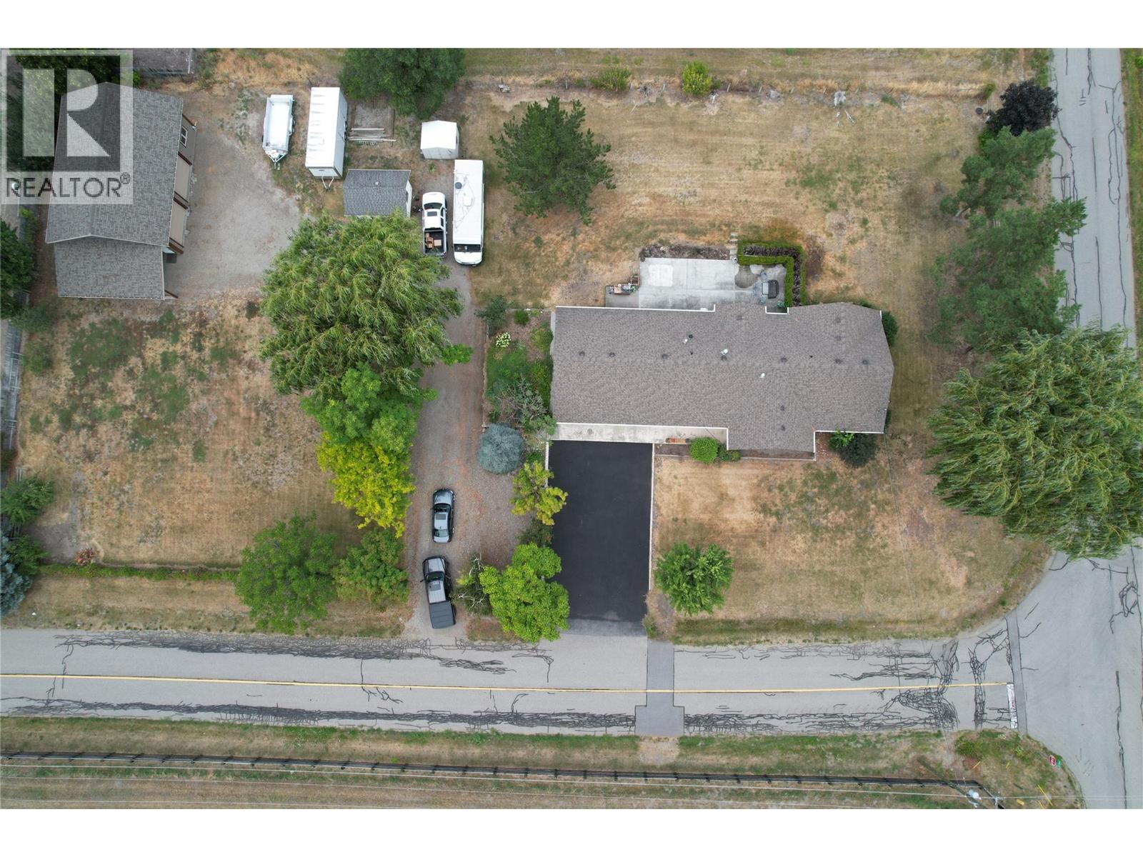 7800 Howe Drive, Coldstream, British Columbia  V1B 3C3 - Photo 51 - 10370575