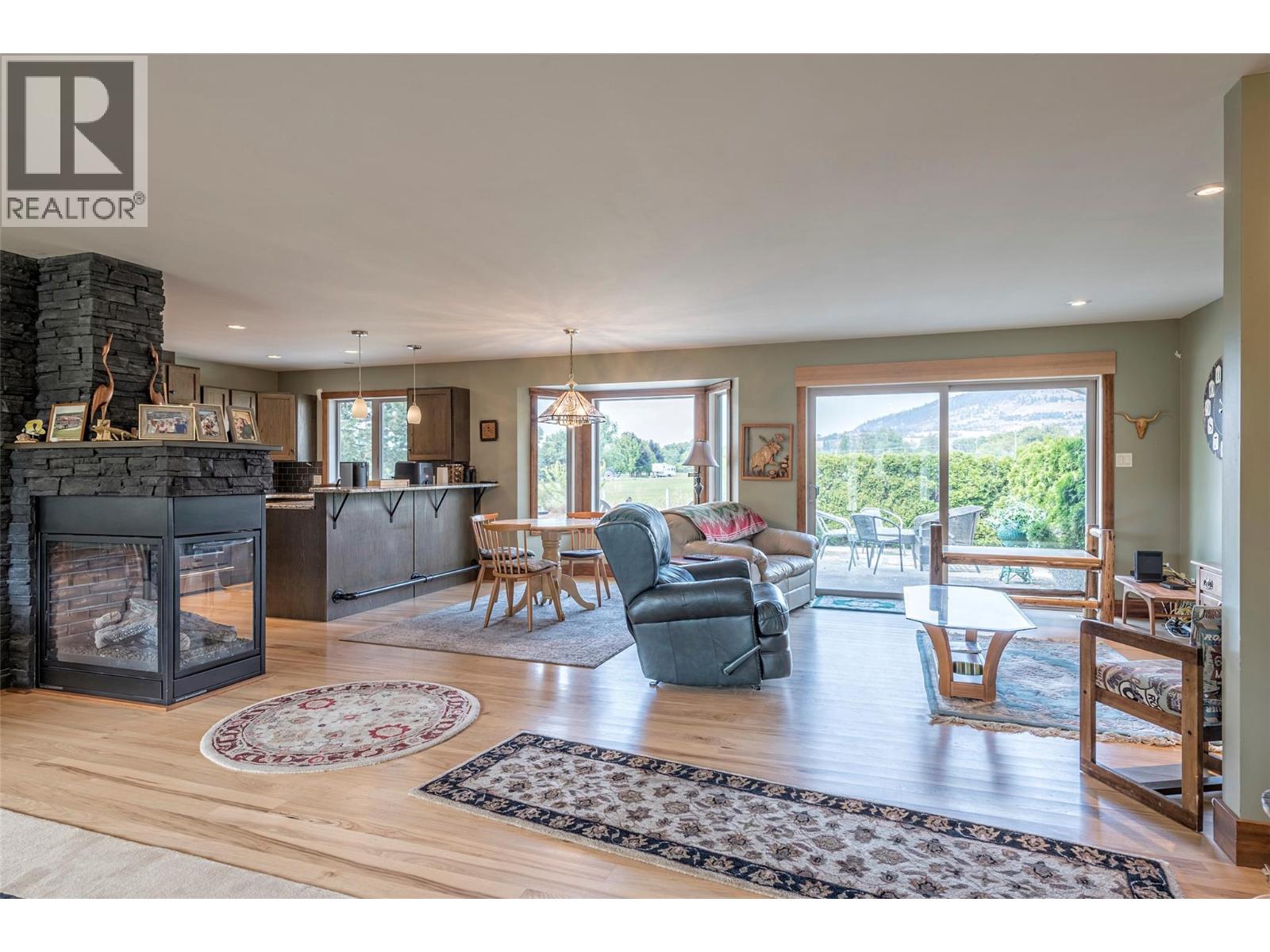 7800 Howe Drive, Coldstream, British Columbia  V1B 3C3 - Photo 6 - 10370575