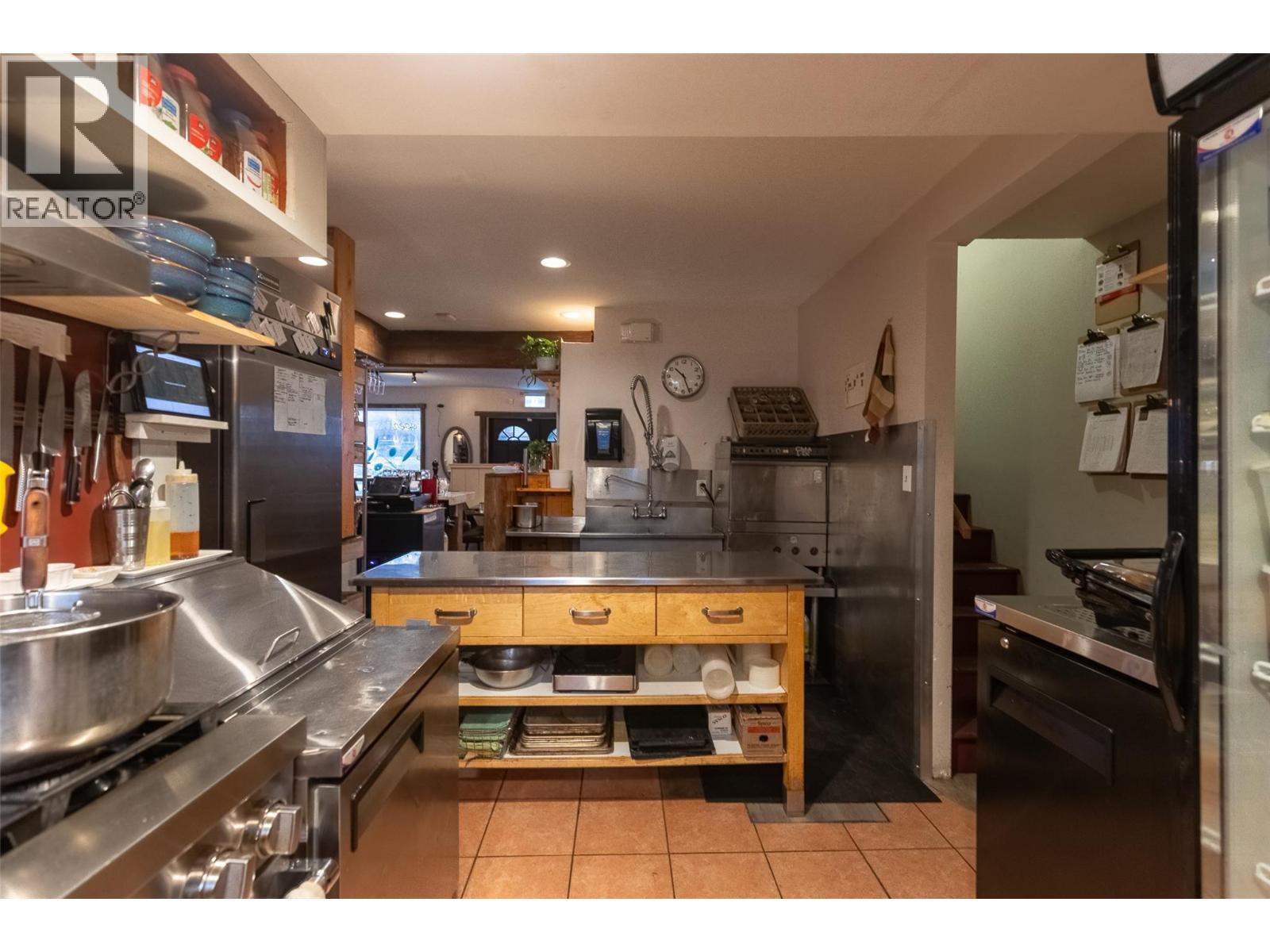 851 7th Avenue, Fernie, British Columbia  V0B 1M0 - Photo 31 - 10369005