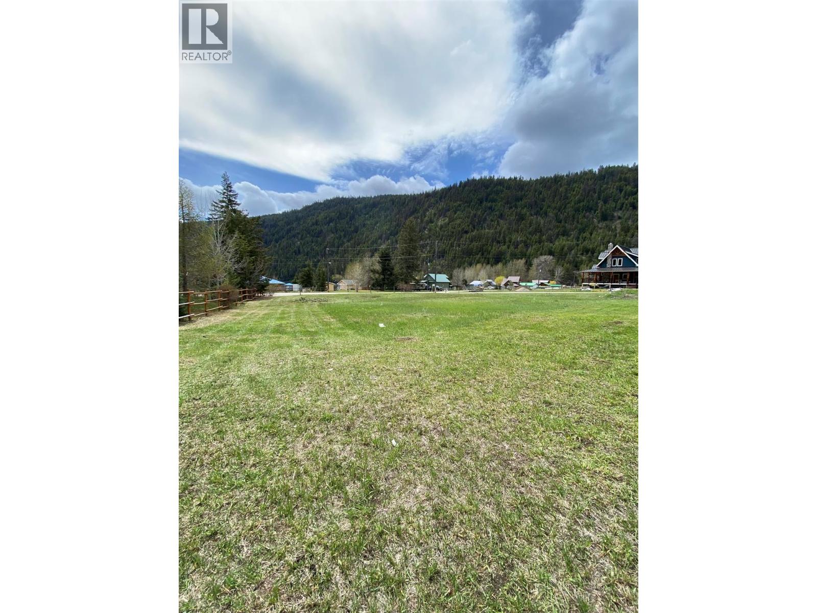 192 Skye Blue Loop, Princeton, British Columbia  V0X 2L0 - Photo 2 - 10370755