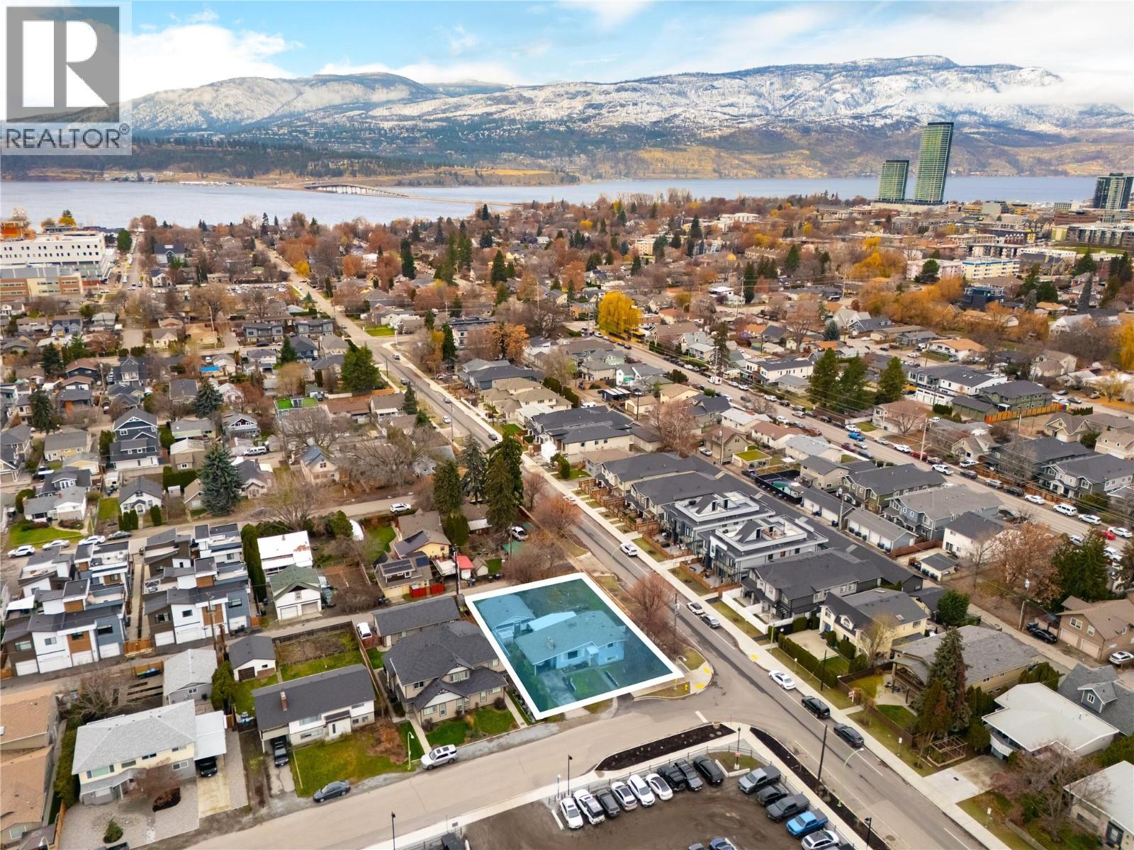 2150 Burnett Street, Kelowna, British Columbia  V1Y 2T6 - Photo 2 - 10370144