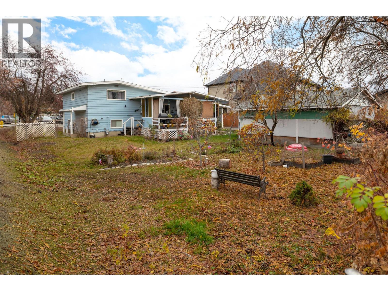 2150 Burnett Street, Kelowna, British Columbia  V1Y 2T6 - Photo 9 - 10370144