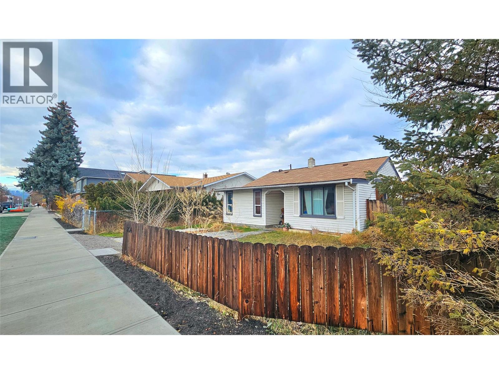894 Morrison Avenue, Kelowna, British Columbia  V1Y 5E5 - Photo 12 - 10370789