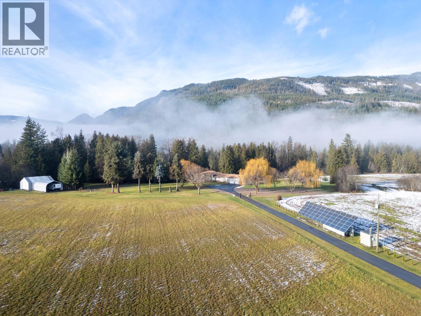 1200 Trans Canada Highway, Sicamous, British Columbia  V0E 2V0 - Photo 23 - 10370718