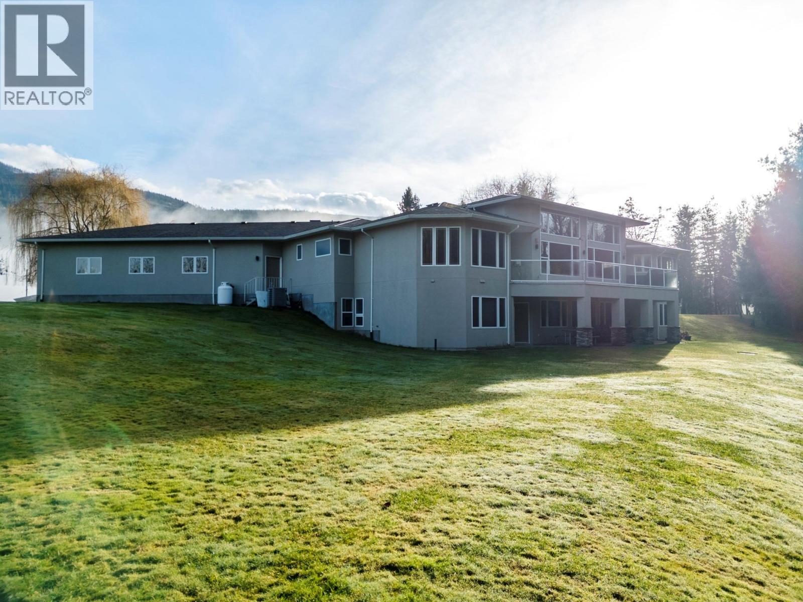 1200 Trans Canada Highway, Sicamous, British Columbia  V0E 2V0 - Photo 27 - 10370718