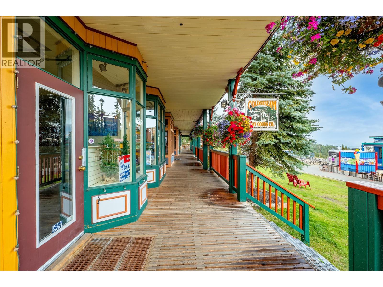 148 Silver Lode Lane Unit# B & R, Silver Star, British Columbia  V1B 3M1 - Photo 4 - 10370573
