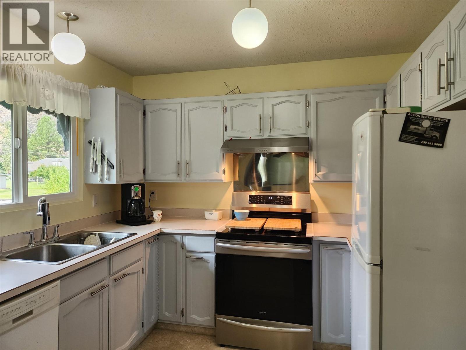 6210 York Road, Grand Forks, British Columbia  V0H 1H2 - Photo 14 - 10370504