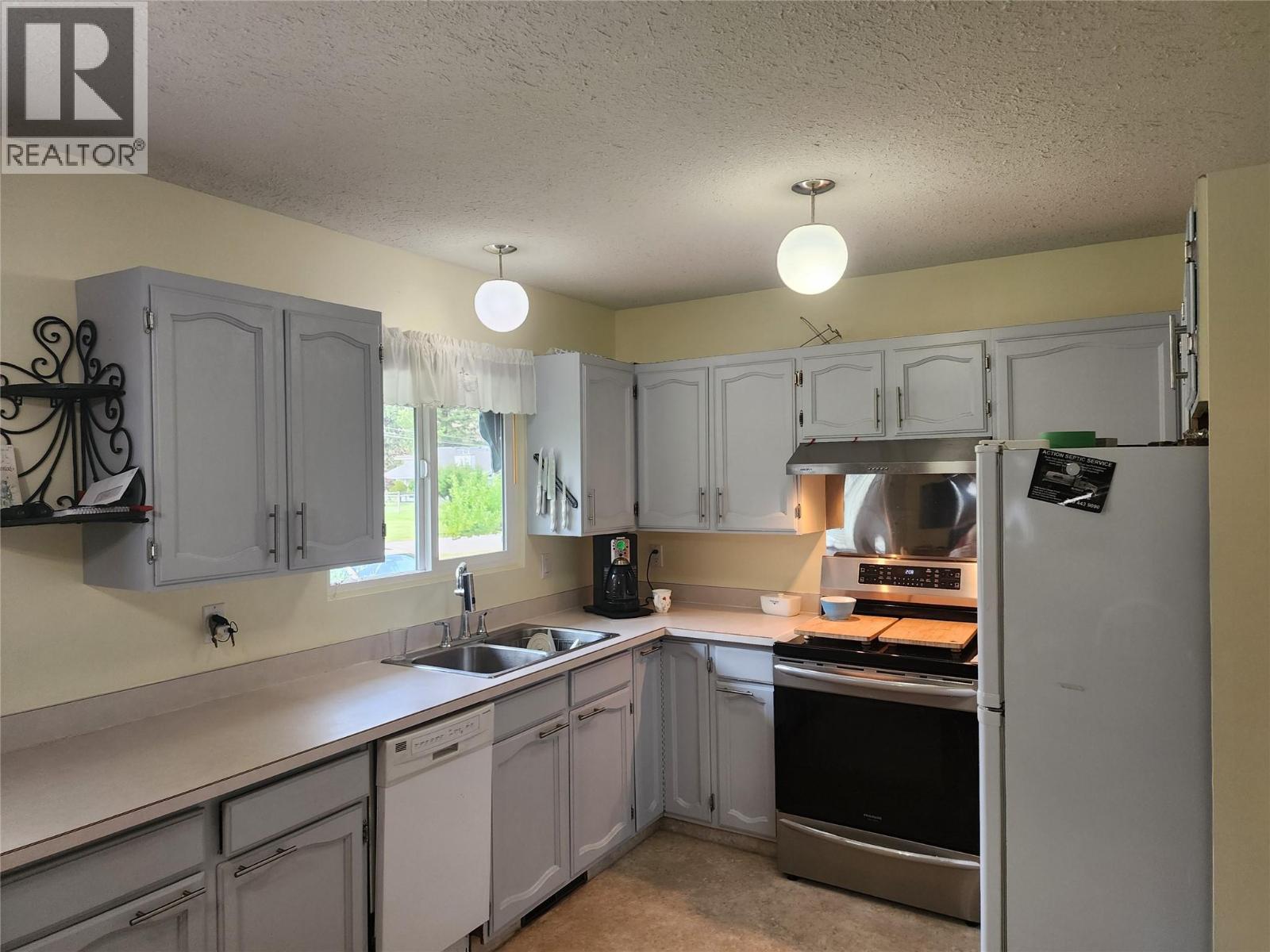 6210 York Road, Grand Forks, British Columbia  V0H 1H2 - Photo 16 - 10370504