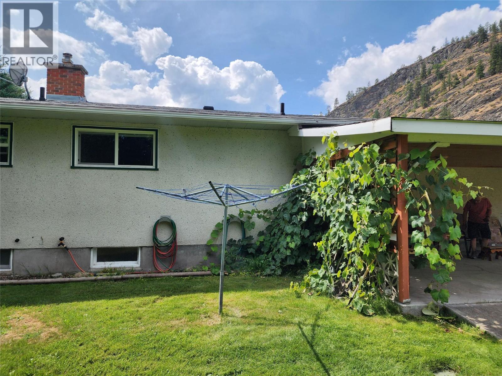 6210 York Road, Grand Forks, British Columbia  V0H 1H2 - Photo 7 - 10370504
