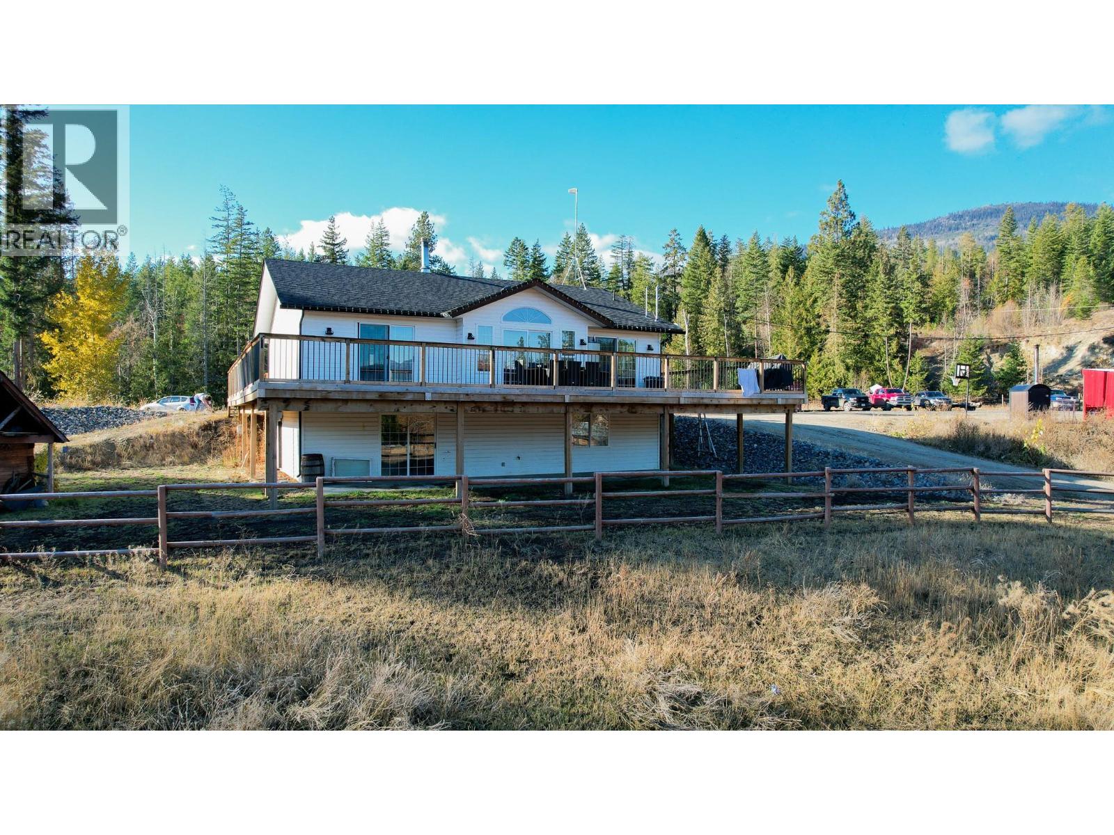 2086 Yankee Flats Road, Salmon Arm, British Columbia  V1E 3J3 - Photo 4 - 10370802