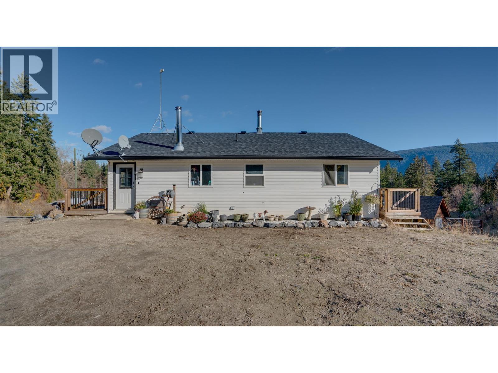 2086 Yankee Flats Road, Salmon Arm, British Columbia  V1E 3J3 - Photo 73 - 10370802