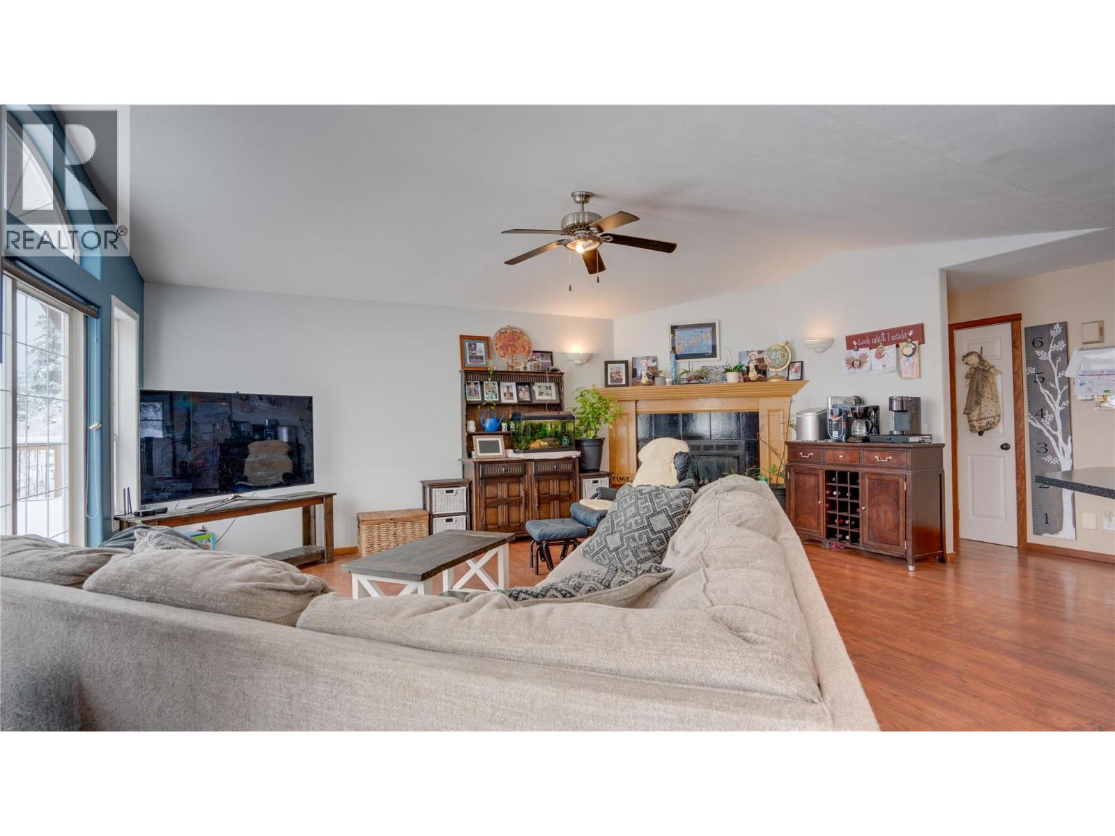 2086 Yankee Flats Road, Salmon Arm, British Columbia  V1E 3J3 - Photo 9 - 10370802