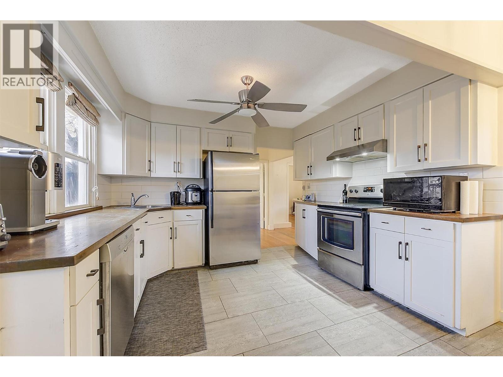 541 Okanagan Boulevard, Kelowna, British Columbia  V1Y 7K9 - Photo 10 - 10369812