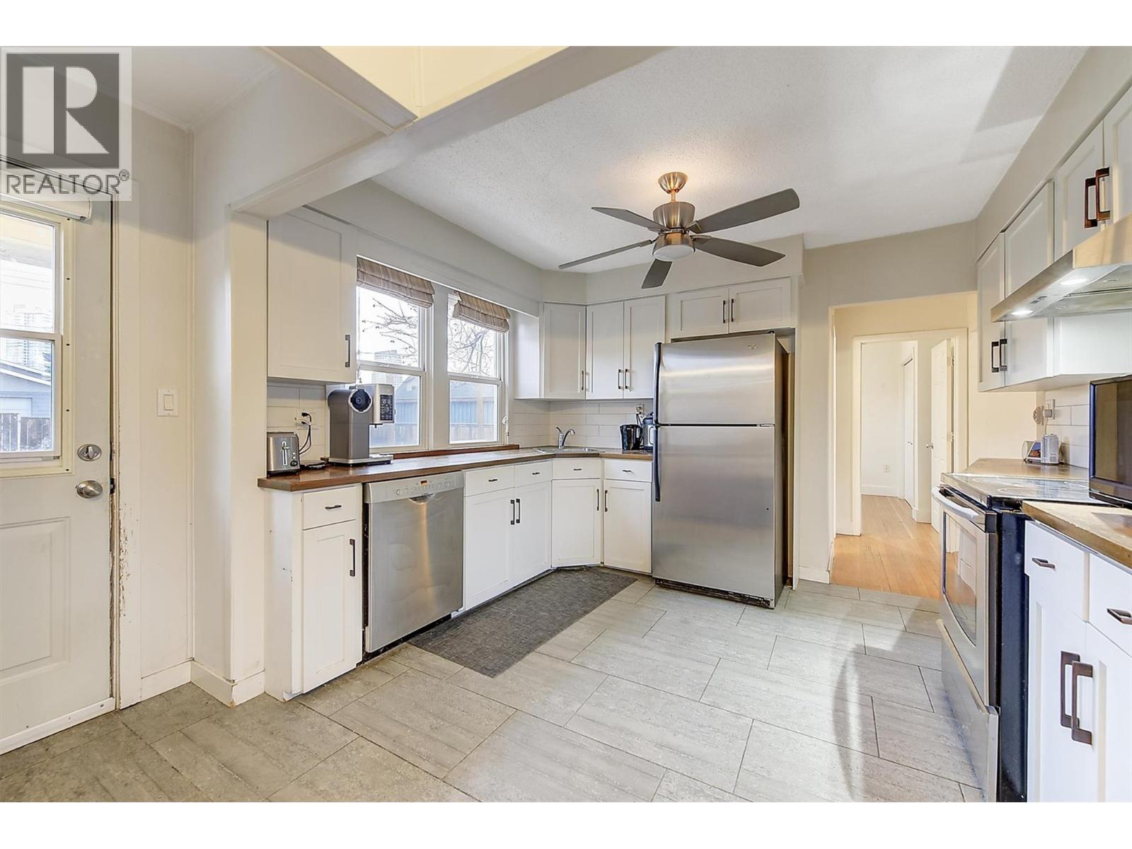 541 Okanagan Boulevard, Kelowna, British Columbia  V1Y 7K9 - Photo 18 - 10369812