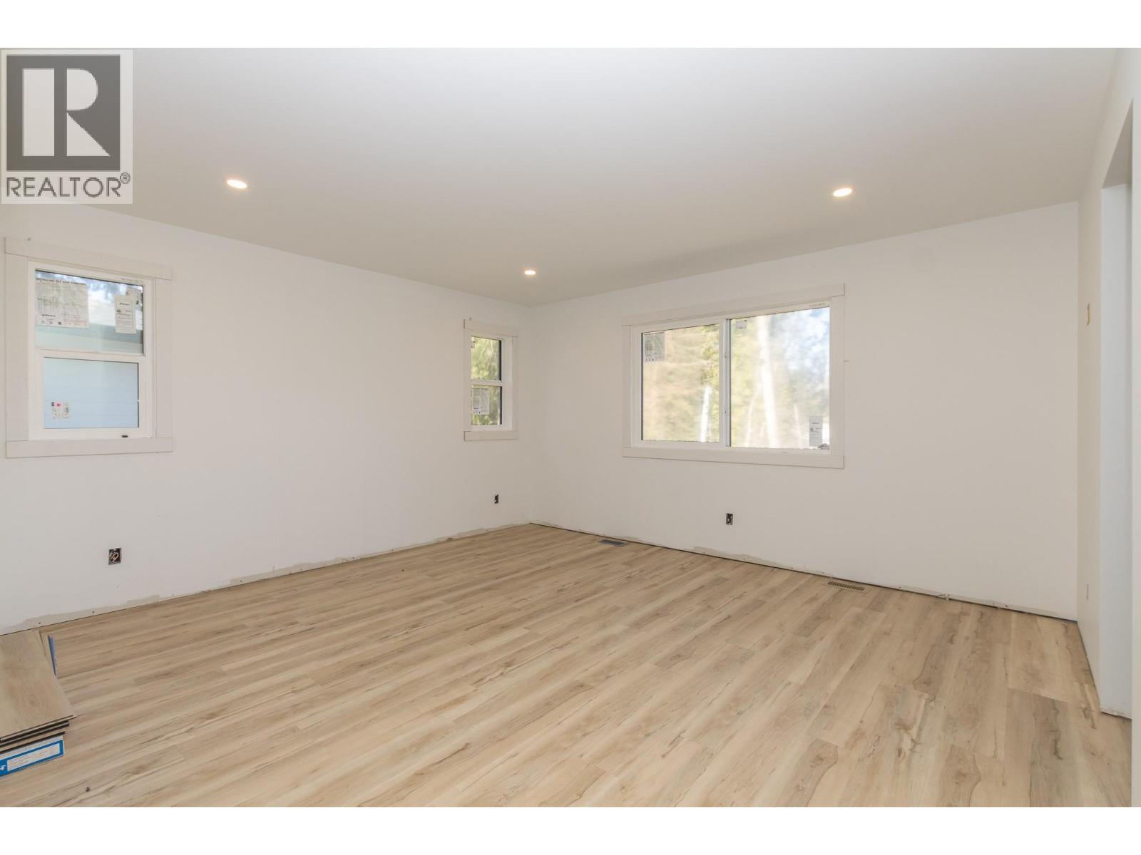 1500 21 Street Ne, Salmon Arm, British Columbia  V1E 0G8 - Photo 12 - 10370648