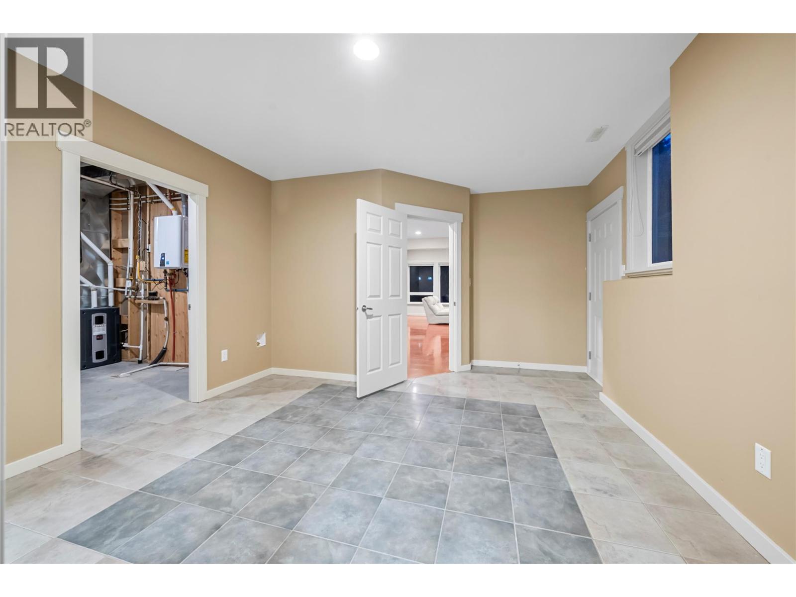 2470 24 Avenue Ne, Salmon Arm, British Columbia  V1E 3Y4 - Photo 36 - 10370542