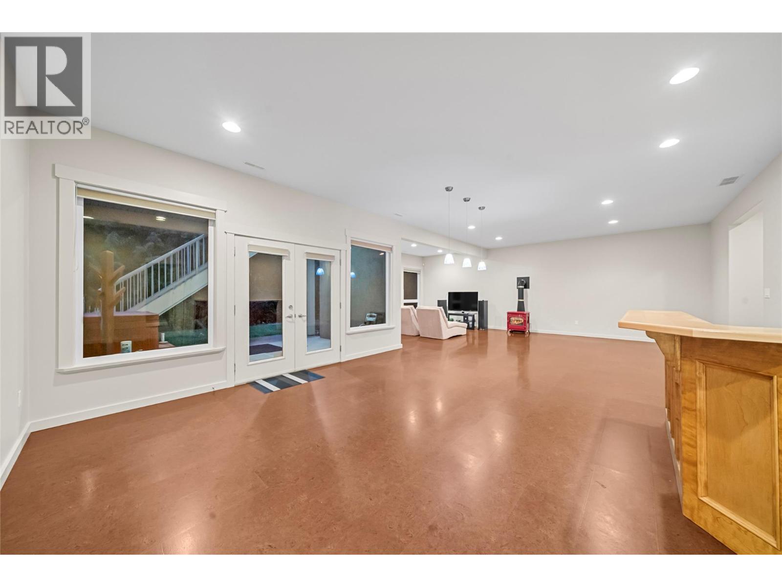 2470 24 Avenue Ne, Salmon Arm, British Columbia  V1E 3Y4 - Photo 43 - 10370542