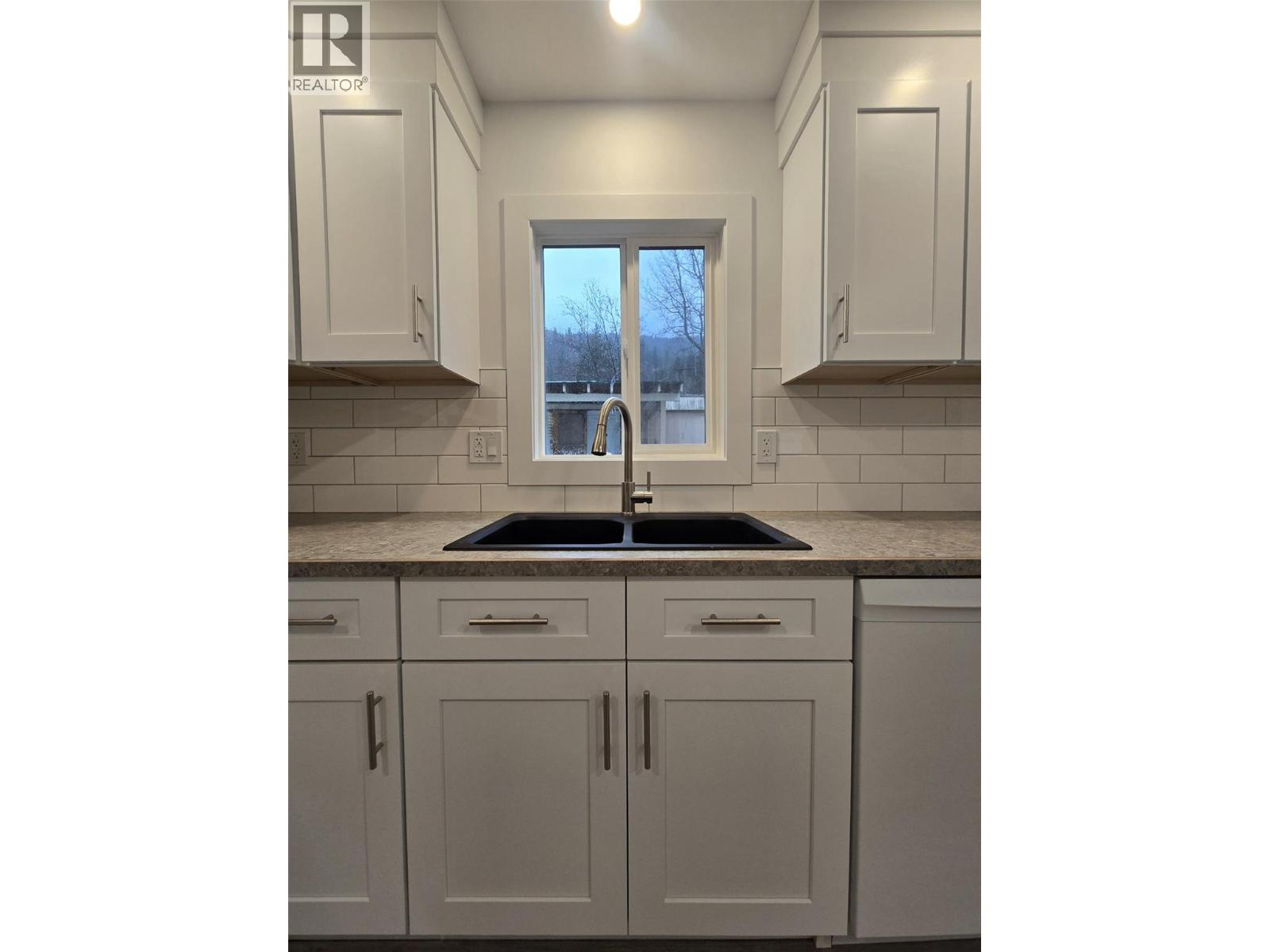 4029 Broadwater Road Unit# 9, Robson, British Columbia  V1N 4V6 - Photo 6 - 10370644