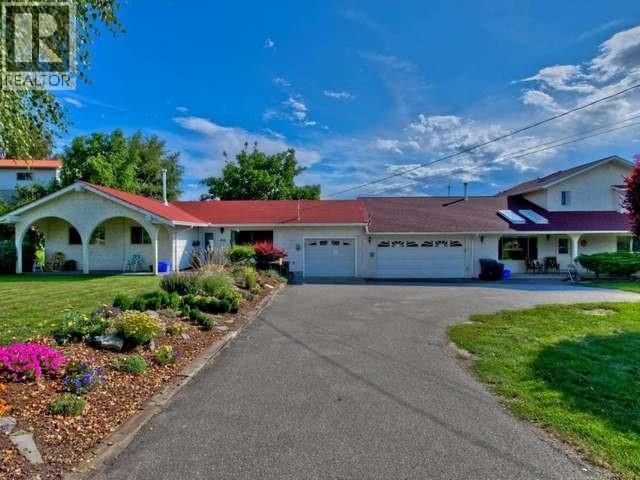 1220 Munson Avenue, Penticton, British Columbia  V2A 8S5 - Photo 1 - 10370986