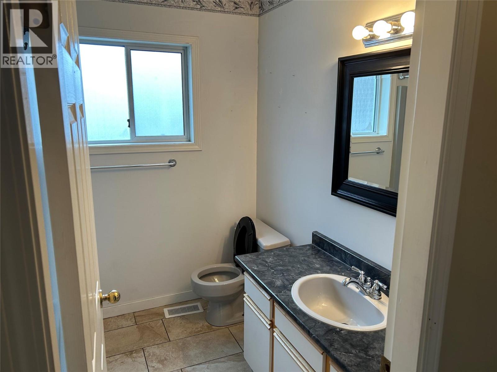 1220 Munson Avenue, Penticton, British Columbia  V2A 8S5 - Photo 7 - 10370986