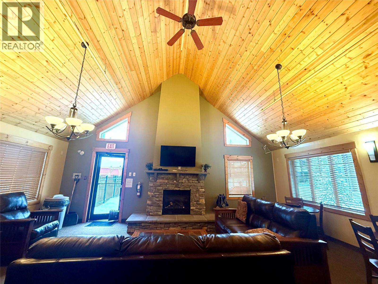 100 Kodiak Crescent, Kimberley, British Columbia  V1A 0B2 - Photo 10 - 10370879