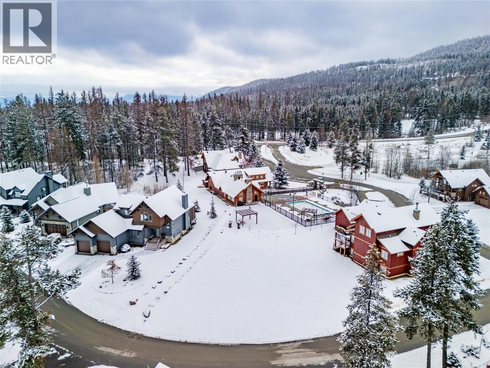 100 Kodiak Crescent, Kimberley, British Columbia  V1A 0B2 - Photo 3 - 10370879