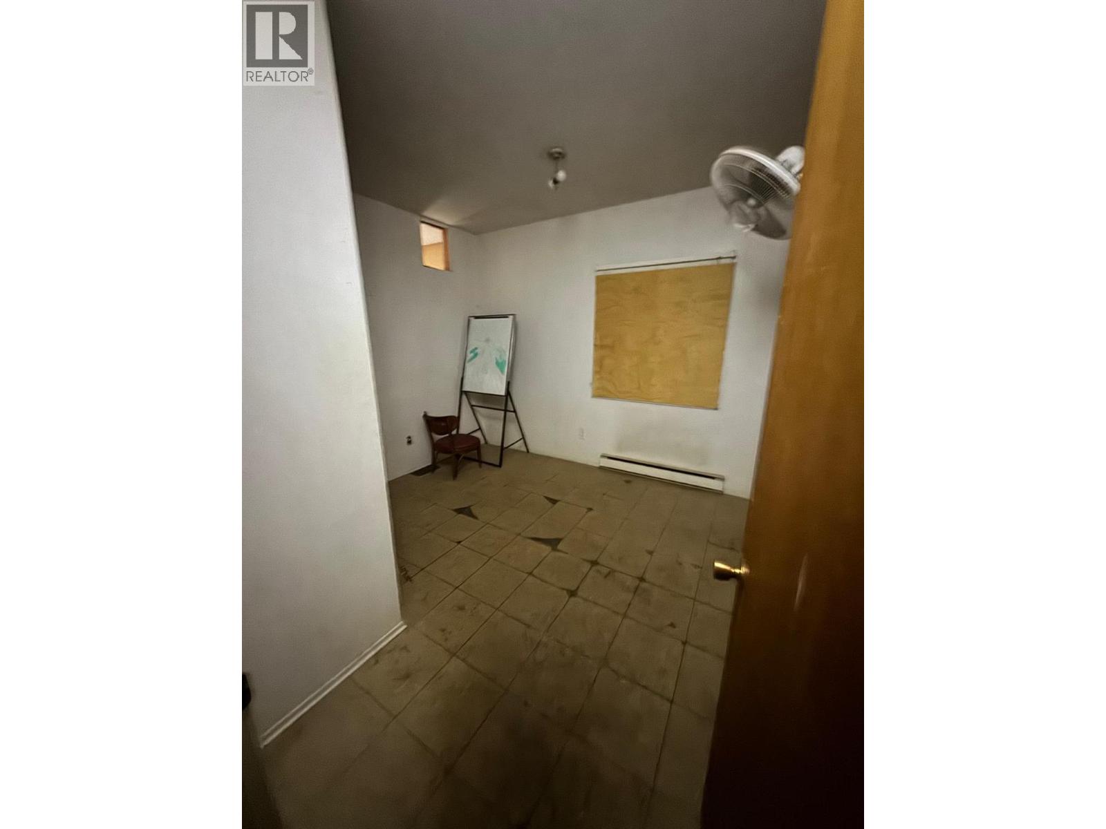1034 Trans Canada Highway, Cache Creek, British Columbia  V1E 1G9 - Photo 18 - 10370993