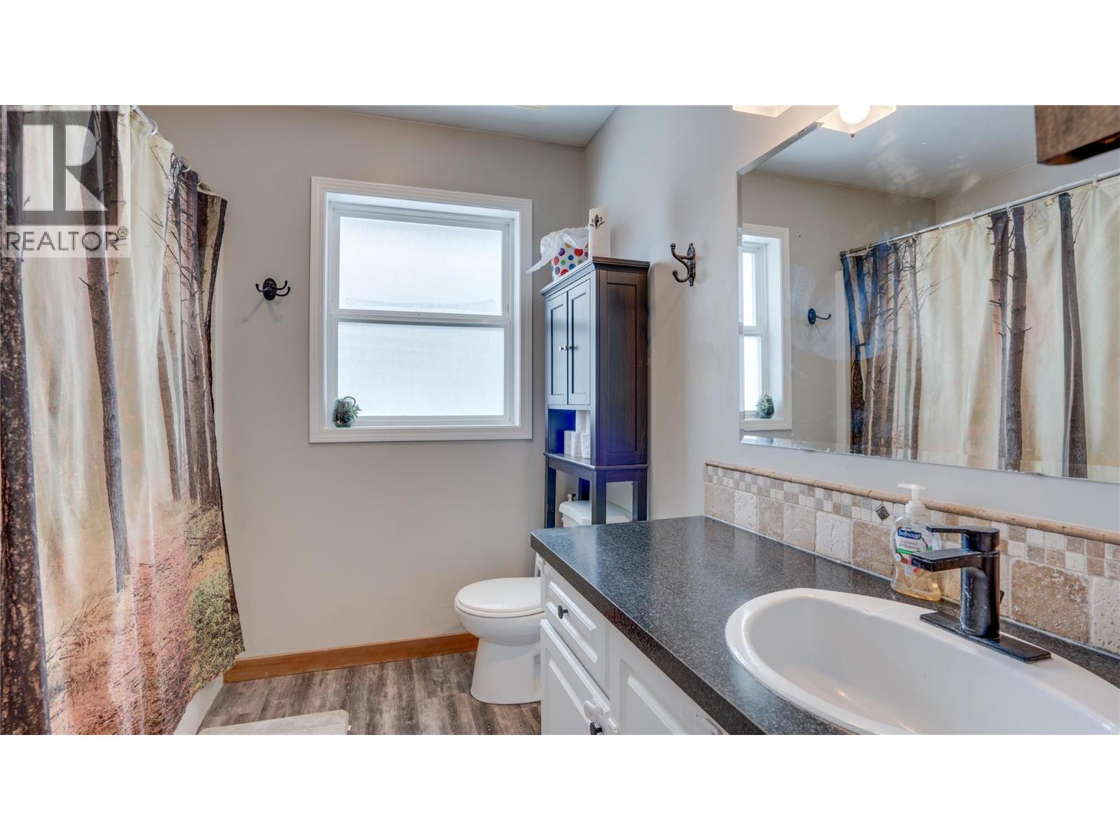 2086 Yankee Flats Road, Salmon Arm, British Columbia  V1E 3J3 - Photo 15 - 10370868