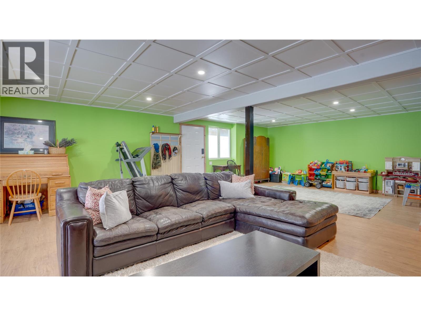 2086 Yankee Flats Road, Salmon Arm, British Columbia  V1E 3J3 - Photo 32 - 10370868